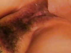 Håriga lil &amp; meka lockar hans sperma