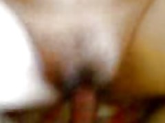 Lankesisk tamil mamma med mjölk tuttar